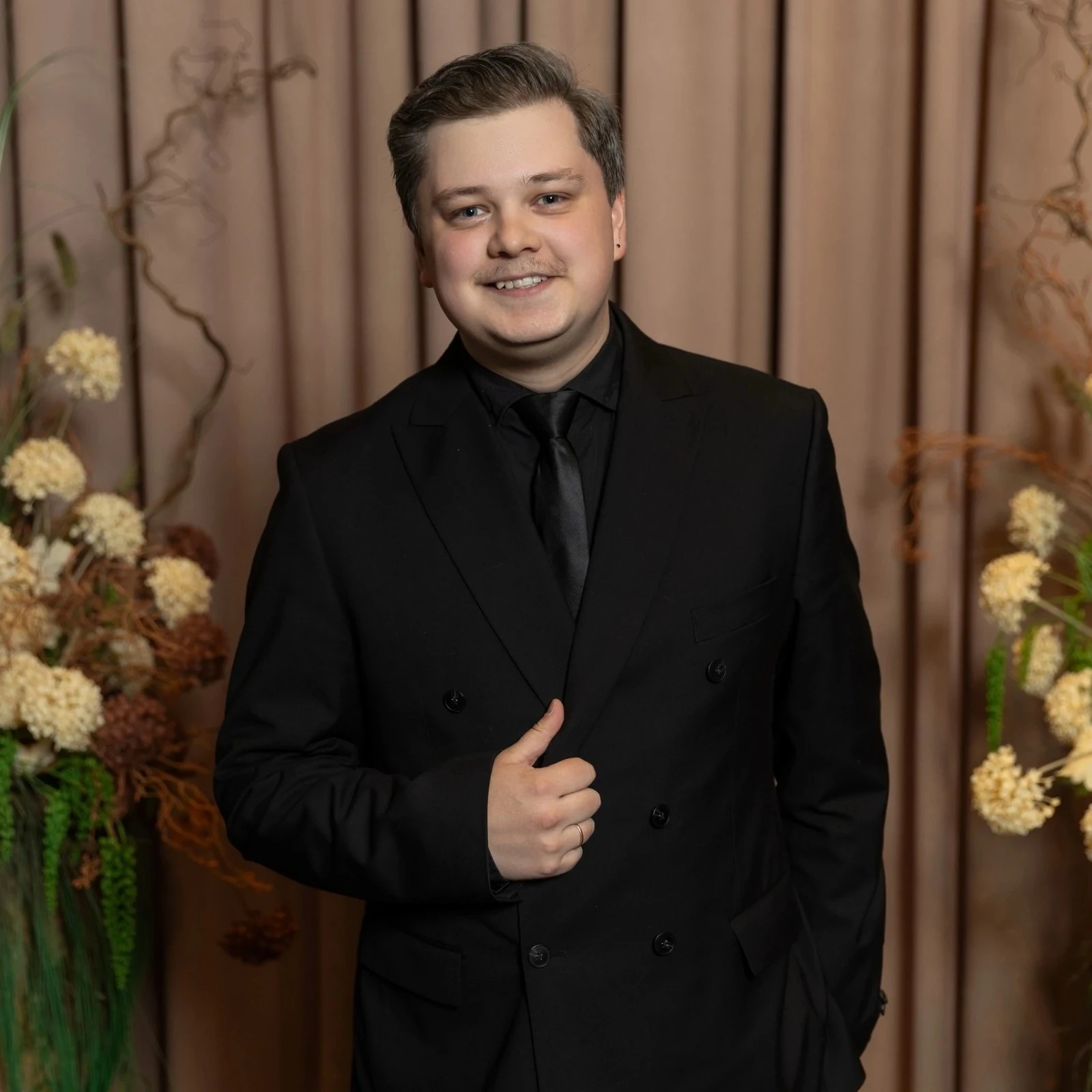 Ведущий: работа Дмитрий Казаков — кадр 8