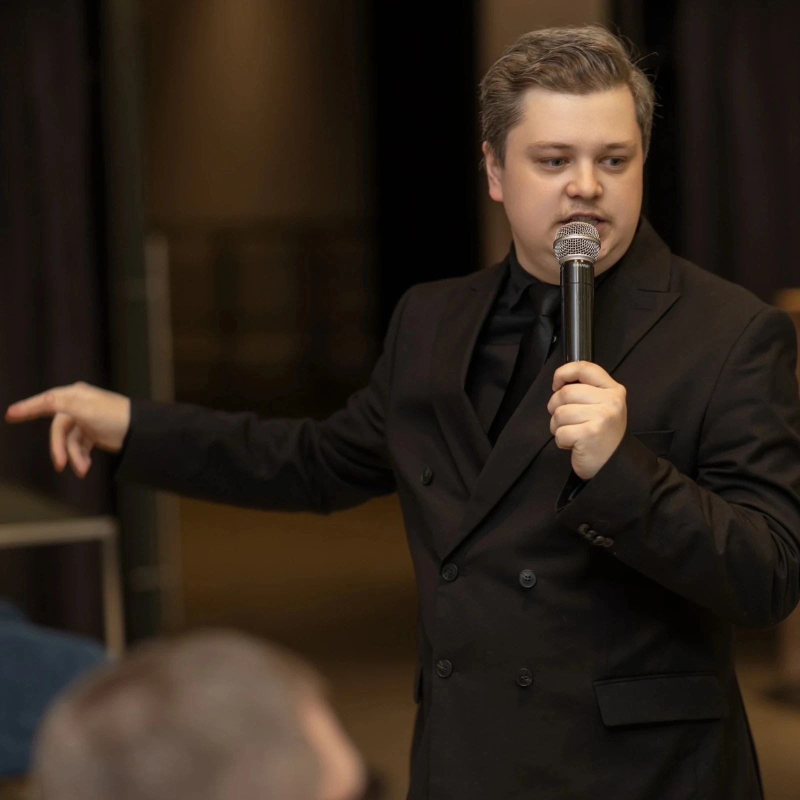 Ведущий: работа Дмитрий Казаков — кадр 9